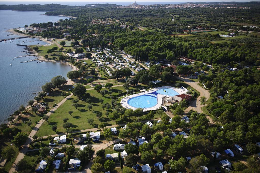 Vacanceselect Premium Lodge Polari Rovinj Bagian luar foto