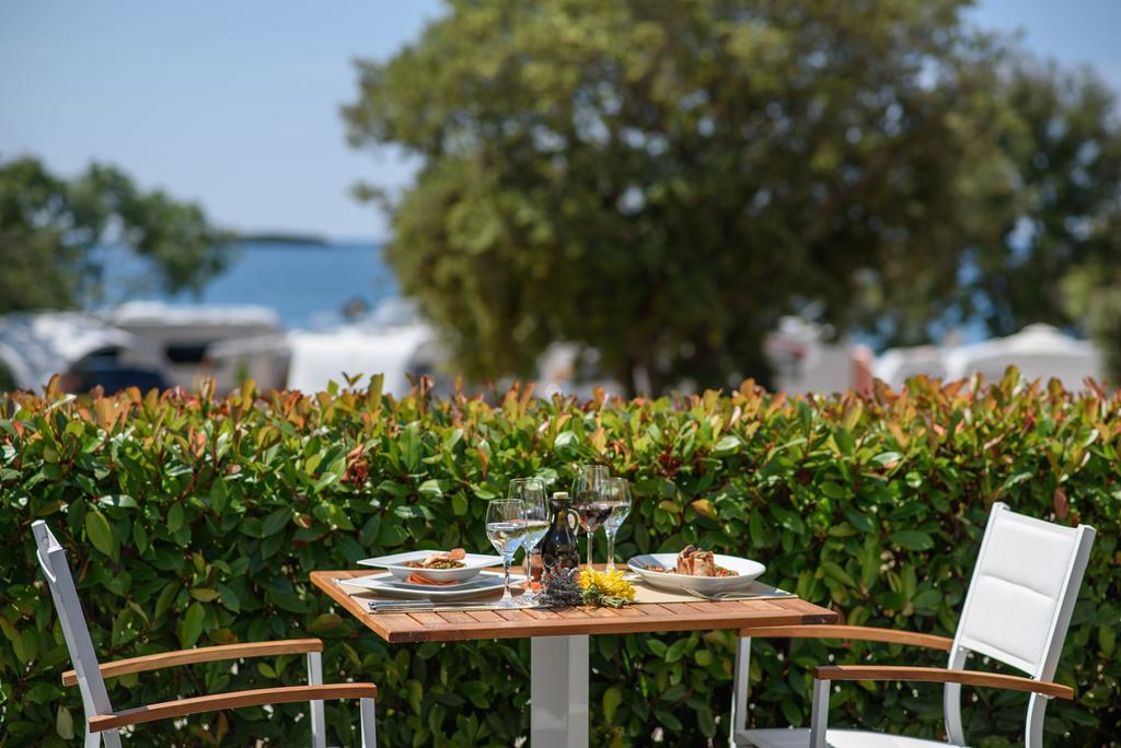Vacanceselect Premium Lodge Polari Rovinj Bagian luar foto