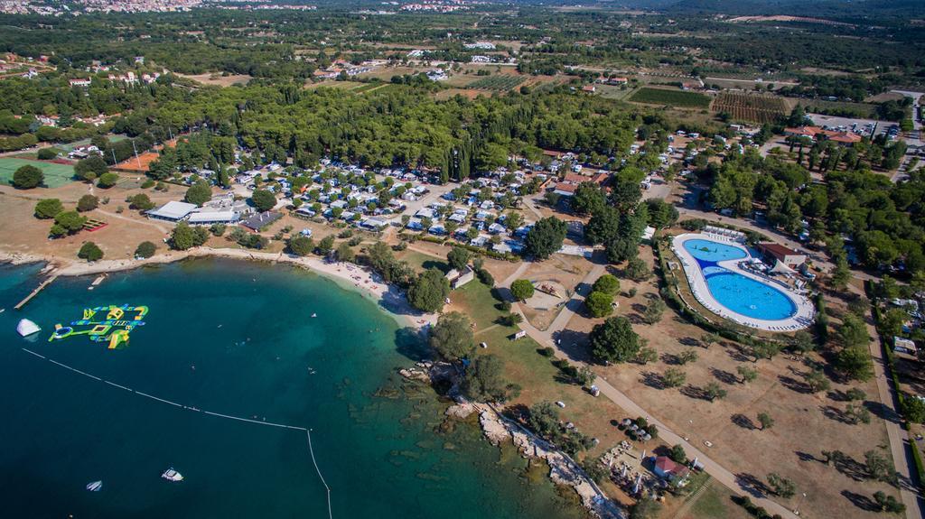 Vacanceselect Premium Lodge Polari Rovinj Bagian luar foto