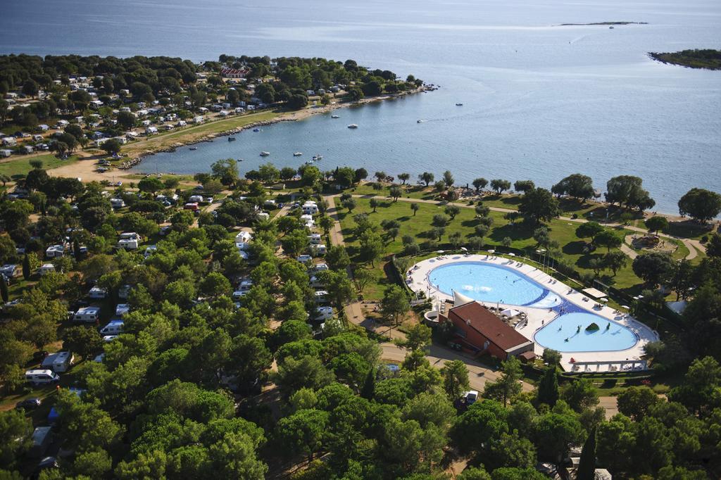 Vacanceselect Premium Lodge Polari Rovinj Bagian luar foto