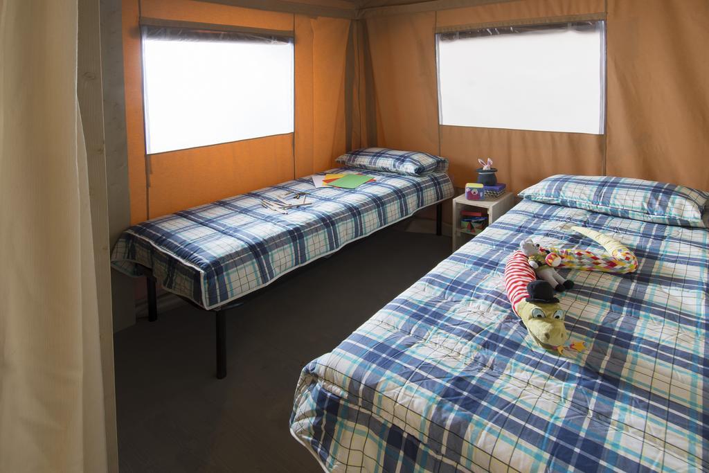 Vacanceselect Premium Lodge Polari Rovinj Bagian luar foto